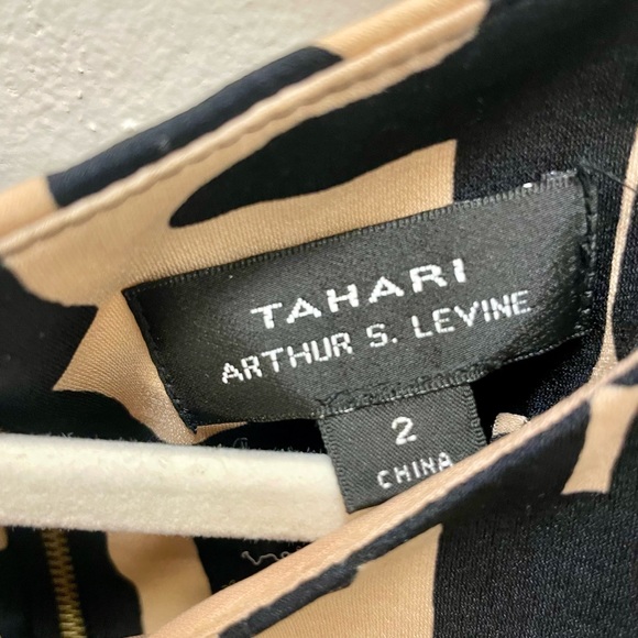 NWT Tahari Arthur S. Levine Dress - Picture 6 of 9